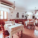 Martinov Hram Couette-café Bovec