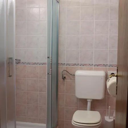 Martinov Hram Oda ve Kahvaltı Bovec