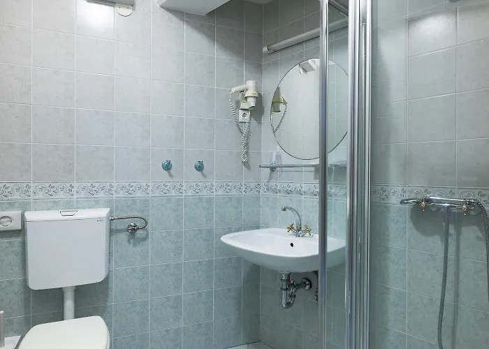 לינה וארוחת בוקר Martinov Hram